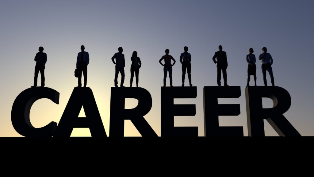 CAREERの文字のシルエットと人のシルエット 