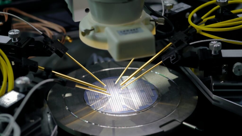 半導体工場のイメージ