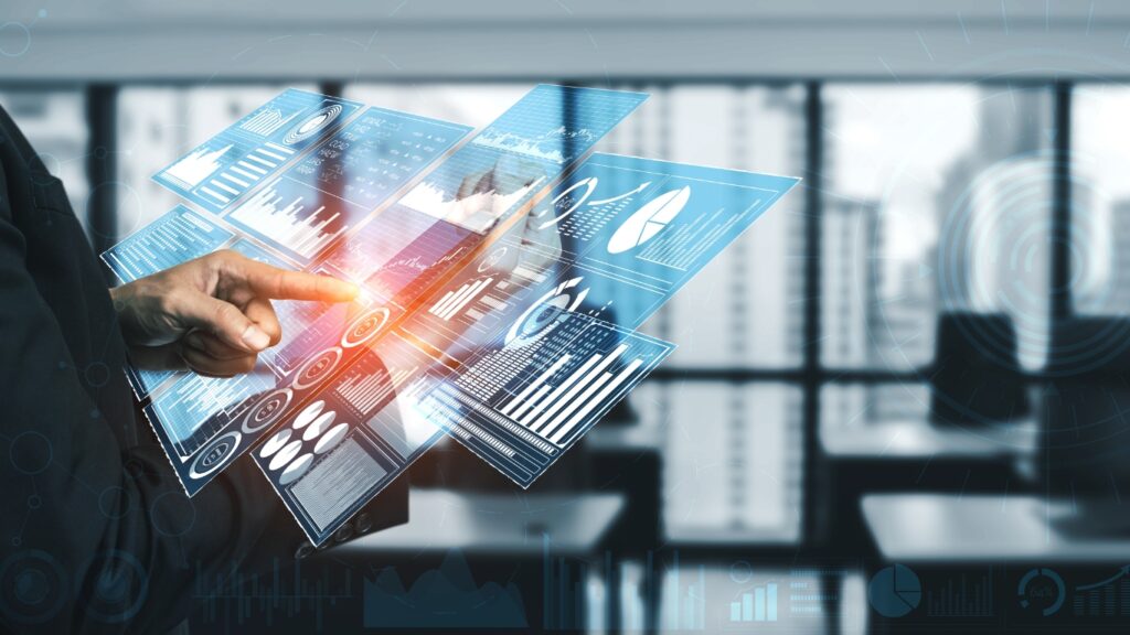 オフィスでデータ分析する人