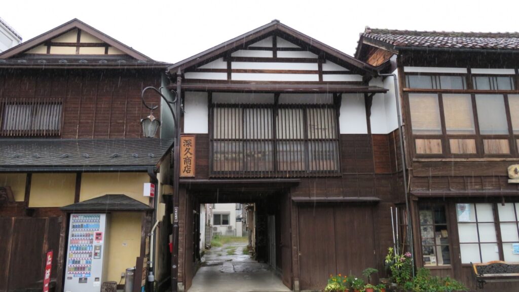 会津若松市七日町通り