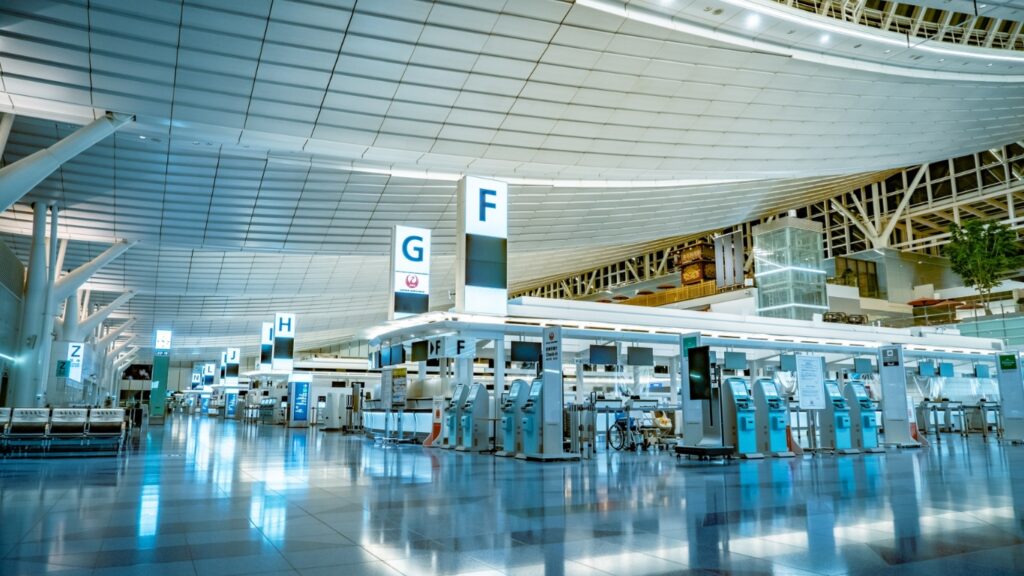 羽田空港ロビー