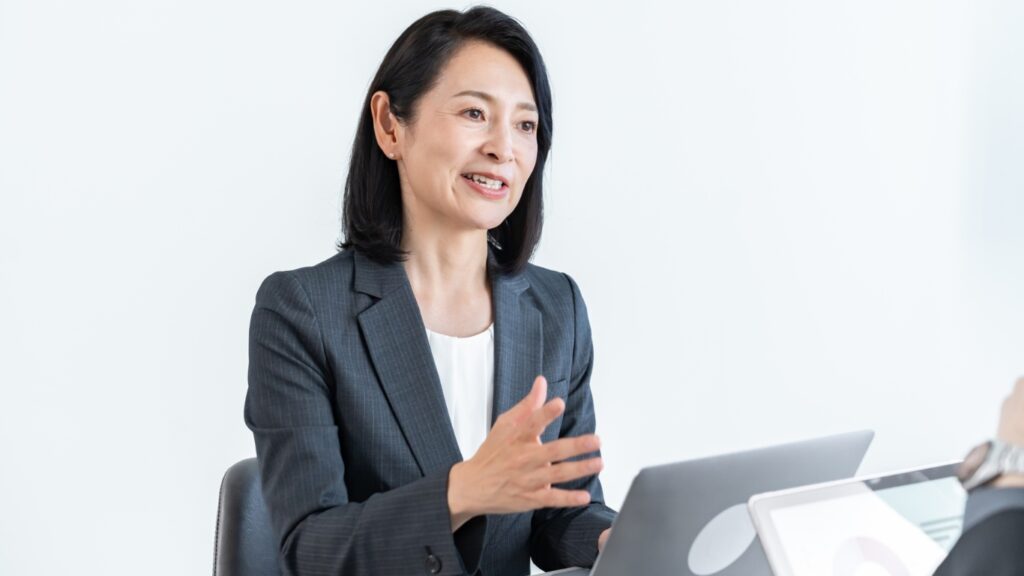 ミドルエイジの女性ビジネスパーソン