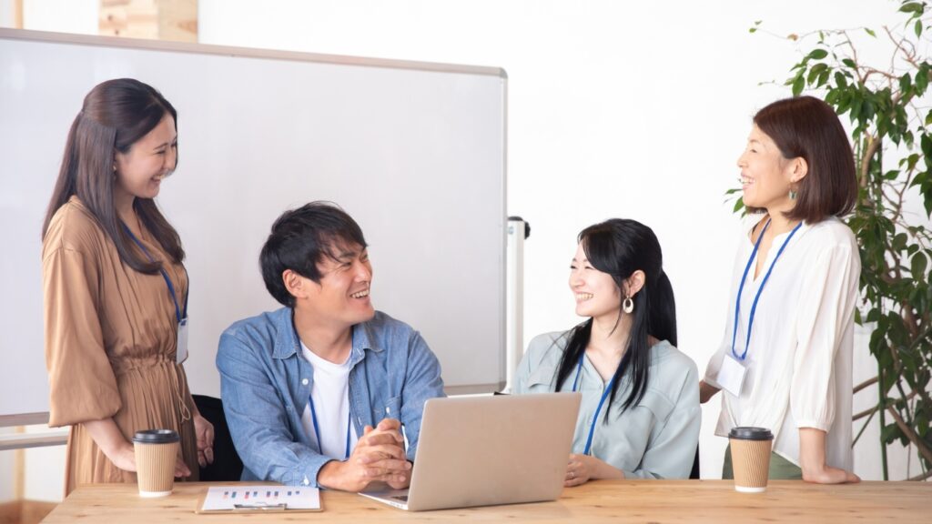 よいチームワークの職員たち